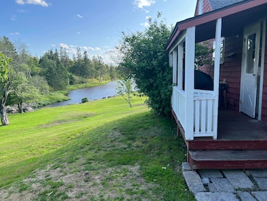 129 E East Boston Rd, Vinalhaven, ME 04863 - photo 6