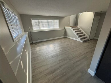 162 Robinson Rd unit B, Hudson, NH 03051 - photo 5