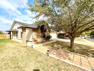 9919 Fortune Ridge Dr, Converse, TX 78109 - photo 3