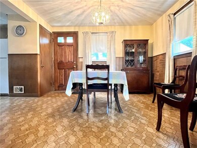 74 Falcon Ave, Warwick, RI 02888 - photo 4