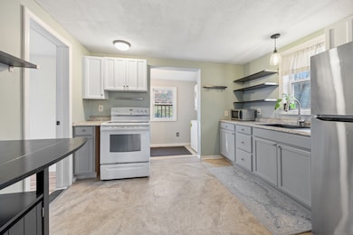 39 Eugene Ave, Bristol, CT 06010 - photo 6