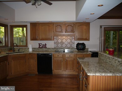 6906 Bloomsbury Ln, Spotsylvania, VA 22553 - photo 6