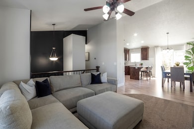 5432 S 3150 W, Roy, UT 84067 - photo 4