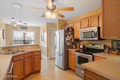 7-web-or-mls-6210 Meredith Way -7