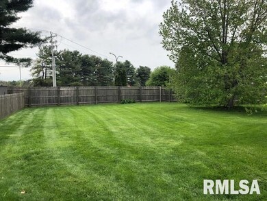 5503 N Ramblewood Ct, Peoria, IL 61615 - photo 6