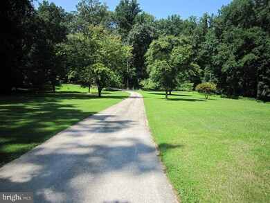 12311 Dover Rd, Reisterstown, MD 21136 - photo 5