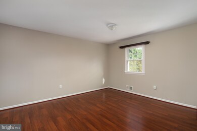 7138 Shreve Rd, Falls Church, VA 22043 - photo 7