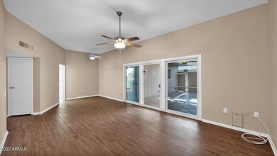 11017 W Topaz Dr, Sun City, AZ 85351 - photo 6