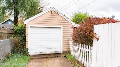 1315 Goodrich St, Lansing, MI 48910 - photo 7