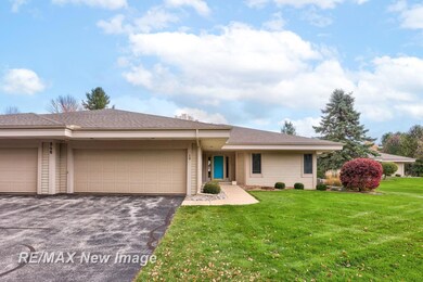 848 Windrush Ct unit 18, Saginaw, MI 48609 - photo 2