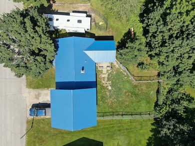 26 Hale St, Lincoln, ME 04457 - photo 3