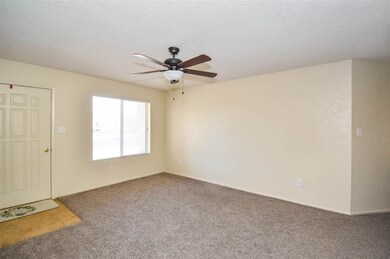 6318 E 44th Place unit 4B, Yuma, AZ 85365 - photo 3