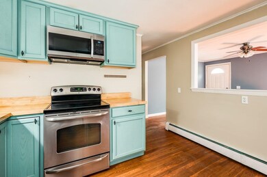 37 Lowell St, Rochester, NH 03867 - photo 6