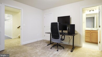 10709 Caledonia Meadow Dr, Manassas, VA 20112 - photo 5