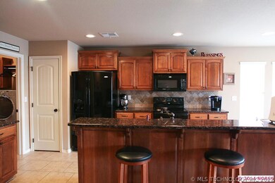 Kitchen 1.
