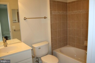 14659 Crossfield Way unit 165A, Woodbridge, VA 22191 - photo 5