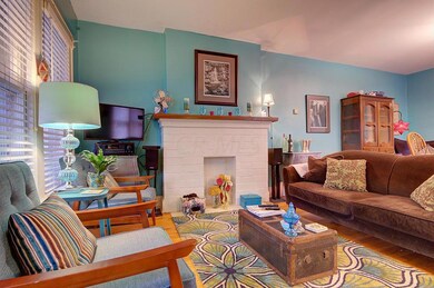 431- Living Room