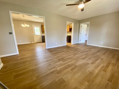 184 Tyne Rd, Shelbyville, TN 37160 - photo 2