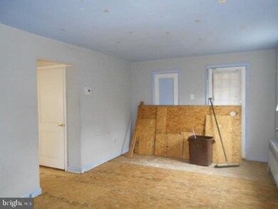 109 Gray St, Chester, PA 19013 - photo 5