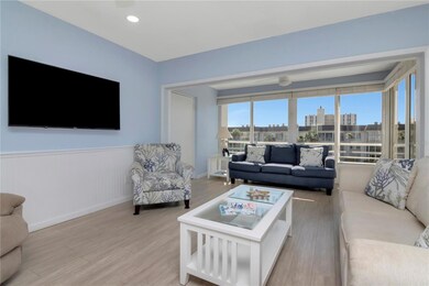 4390 Exeter Dr unit 305, Longboat Key, FL 34228 - photo 7