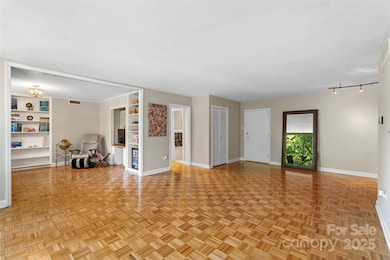 Queens Tower Condominium unit 402, Charlotte, NC 28207 - photo 7