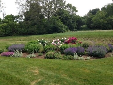 1 Fieldstone Ln, Natick, MA 01760 - photo 4