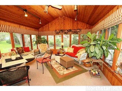 331 331 Logan Ave E, West St. Paul, MN 55118 - photo 6