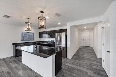 7335 34th Ct E, Sarasota, FL 34243 - photo 5