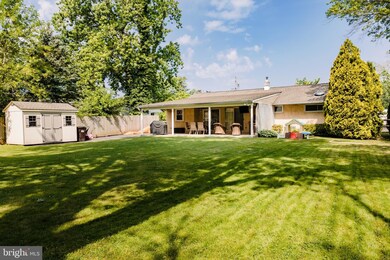 910 Dogwood Ln, Hatfield, PA 19440 - photo 4