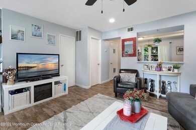 06-Living1c TV OPTION