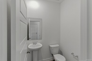 304 Ln, Seguin, TX 78155 - photo 3