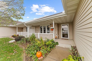 3145 White Tail Ln unit C, Oshkosh, WI 54904 - photo 2