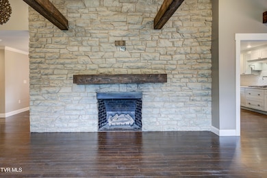 Longview-7