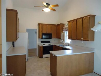 9213 Harpe Ct, Mechanicsville, VA 23116 - photo 6