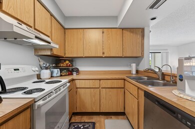 Cypress Bend unit 604, Pompano Beach, FL 33069 - photo 3