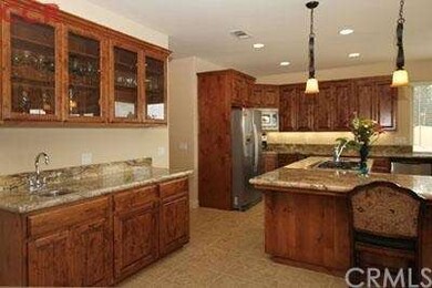 AMENITIES:    Ã¢â‚¬Â¢ Kitchen: Gorgeous granite sl