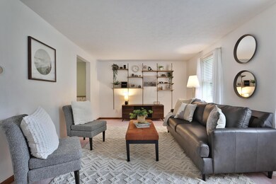 6398 Deer Ridge Ln, Columbus, OH 43229 - photo 4