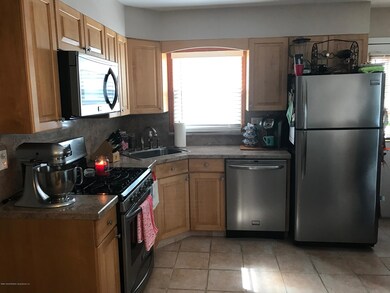 327 Chesterton Ave, Staten Island, NY 10306 - photo 2