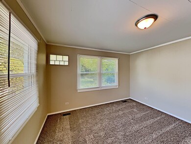 unlisted-address, Rolling Meadows, IL 60008 - photo 6