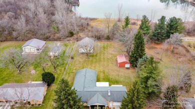 8102 E Carpenter Rd, Davison, MI 48423 - photo 6