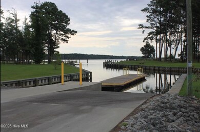 625 Vandemere Creek Dr, Vandemere, NC 28587 - photo 4