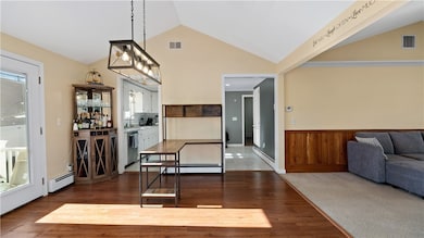 16 Eastman St, Warwick, RI 02886 - photo 4