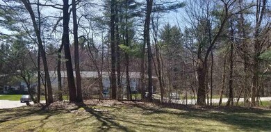 83 Oakridge Dr, Londonderry, NH 03053 - photo 3