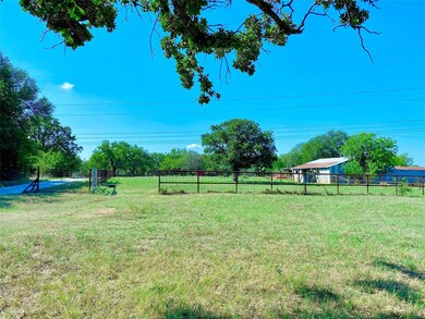 3881 Zion Hill Rd, Weatherford, TX 76088 - photo 7