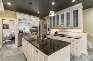 148 Buttles Ave, Columbus, OH 43215 - photo 7