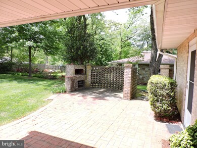 7209 Kempton Rd, Lanham, MD 20706 - photo 6