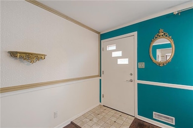 7021 Garnett St, Shawnee, KS 66203 - photo 4