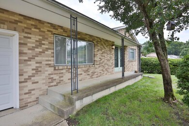 434 Heather Hill Rd, Columbus, OH 43213 - photo 3