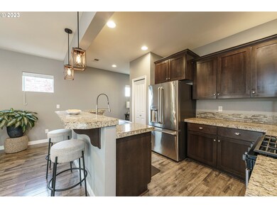 15683 SE Kingbird Dr, Clackamas, OR 97015 - photo 4