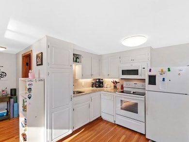 557 Dutton Rd unit 6, Sudbury, MA 01776 - photo 5